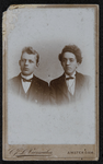 109 -18 Portret van twee jongens., 1888-01-01