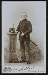 109 -27 Portret van een man, in militair tenue., 1890-01-01
