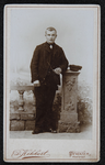 109 -28 Portret van een man., 1890-01-01
