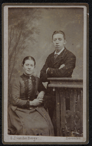 109 -29 Portret van een man en een vrouw., 1877-01-01