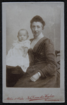 109 -43 Portret van een vrouw met kind., 1899-01-01