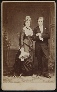 43 -101 Portret van Jan Stoffel (geb. 28-12-1851 - ovl. 04-02-1921) en Engelina Elisabeth (Lina) van Groningen (geb. ...