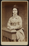 43 -117 Portret van een vrouw., 1868-01-01