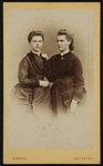 43 -24 Portret van twee vrouwen., 1870-01-01