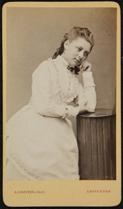 43 -30 Portret van vrouw., 1861-01-01
