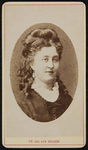 43 -44 Portret van vrouw., 1864-01-01