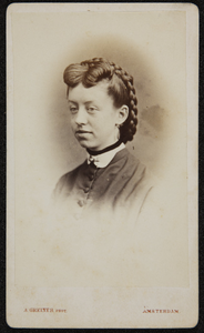 43 -47 Portret van vrouw., 1861-01-01
