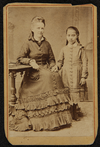 43 -60 Portret van vrouw en meisje., 1877-01-01