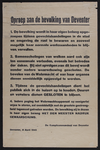 10 Letteraffiche uit Deventer waarin de kampcommandant de bevolking oproept om kalm en binnenshuis te blijven tijdens ...