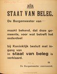 70048 Letteraffiche dat de staat van beleg afkondigt. Gedeeltelijk ingevuld voor de gemeente Deventer. Het affiche is ...