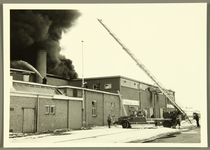 836 TDV bedrijfTedeco. Grote brand in februari 1968 die het bedrijf Tedeco grotendeels in as heeft gelegd., 01-02-1968