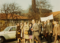 21914 Hoorzitting Kamercommissie, Den Haag Binnenhof, i.v.m. grenswijziging.Manifestatie Diepenveners., 1972-03-15