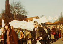 21915 Hoorzitting Kamercommissie, Den Haag Binnenhof, i.v.m. grenswijziging.Manifestatie Diepenveners., 1972-03-15