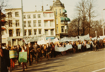 21923 Hoorzitting Kamercommissie, Den Haag Binnenhof, i.v.m. grenswijziging.Manifestatie Diepenveners., 1972-03-15