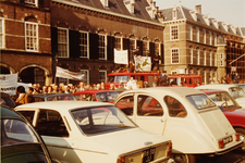 21928 Hoorzitting Kamercommissie i.v.m. grenswijziging.Manifestatie Diepenveners op het Haagse Binnenhof., 1972-03-15