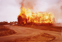 22242 Boerderij Kemper afgebrand i.v.m. plan Oostrik (nieuwe woningen voor Deventer)., 1972-01-01