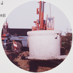 22308 b Aanleg riolering.Als laatste werd de pompput geplaatst., 1981-11-06