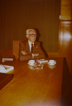 22873 De heer Veldwachter bij zijn afscheid als wethouder en raadslid., 1978-08-31