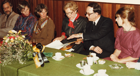 22904 Afscheid mej. W.H. Kleiboer als hoofd openbaar onderwijs te Diepenveen-dorp., 1983-12-09