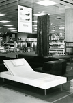 115 Voorbeeld van Auping bed-opstelling in winkel Bijenkorf, 01-01-1973 - 31-12-1973