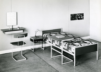 185 Auping bedmodel: Carroo met meubeltjes 1958 t/m 1960, 01-01-1958 - 31-12-1960