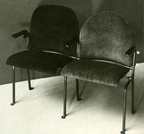 515 Theaterstoel met gestoffeerde en opklapbare zitting en gestoffeerde rugleuning, 01-01-1936 - 31-12-1938