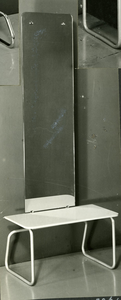 610 Toilettafel in Hout-Staal combinatie, zonder lade, 01-01-1936 - 31-12-1950