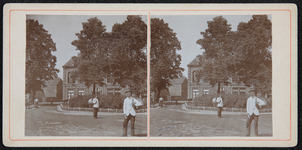 52 Noorderplein, circa 1905. Stereokaart met rode rand, 1905-01-01