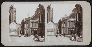 56 Grote Poot met links Lebuinuskerk en reclame's., 1880-01-01