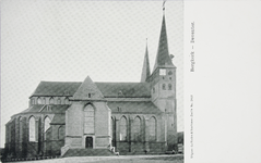 50756 Vanaf het Bergkerkplein, hoek Walstraat - Roggestraat is de Bergkerk te zien op deze prentbriefkaart., 01-01-1914