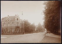 115 Keizerstraat hoek Brinkpoortstraat Deventer. Procedé: daglicht gelatine zilverdruk, 1921-01-01