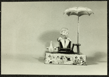169 Onder de parasol. Collectie Speelgoedmuseum., 1972-01-01
