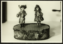 183 Twee poppen, Frans, eind 19e eeuw., 1972-01-01