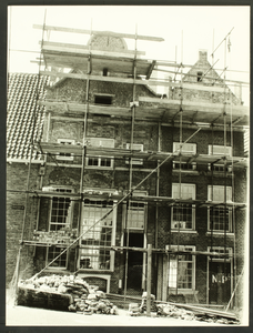 81 Restauratie woningen Bergkerkplein., 1968-07-01