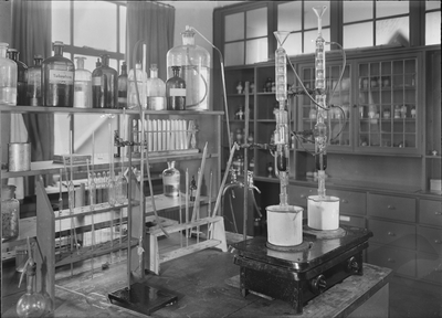 485 Deventer - Lange Zandstraat 139, Ankersmit textielfabriek interieur; laboratorium., 1951-01-01