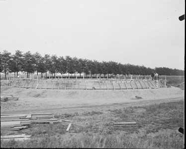 701 Gasfabriek. Fundering grote gashouder inwendig aanzicht beton in het hout., 1909-05-19