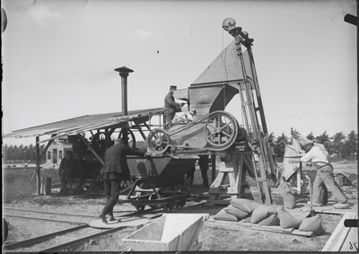 768 Gasfabriek in aanbouw., 1909-10-01