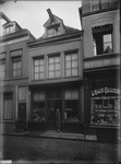 800 Grote Overstraat, winkels A. Steenbergen en kantoorboekhandel Klein Beernink, 1900-01-01