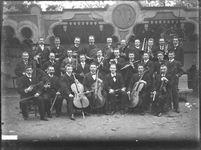 810 Groepsportret, onbekend orkest, 1900-01-01