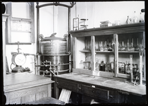 26 Gasfabriek Raambleek: interieur laboratorium, 1909-01-01