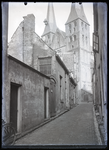 50 Stadsgezichten: Gezicht op de Bergkerk, gezien vanuit de Kerksteeg, 1920-06-20