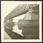 519 Spoorbrug. Laag water in de IJssel., 1959-10-01