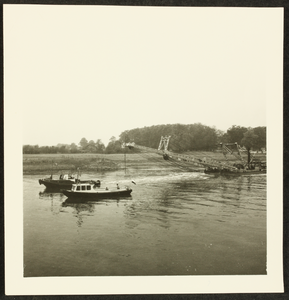 522 Hijsboot op de IJssel., 1959-10-01