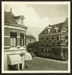 536 Gibsonstraat, kruidenier Teeuwsen, op de hoek met de Binnensingel., 1920-01-01