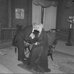 2420 Deventer Schouwburg. Rika Hopper beëindigde haar toneelcarriëre in november 1954 als de keizerin-moeder Maria ...