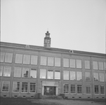 2461 Geert Grote College. Op 8 november 1960 werd een nieuw pand aan de Herman Boerhaavelaan in gebruik genomen. Het ...