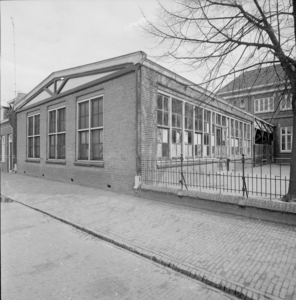 3780 Gymnastieklokaal van de Enkschool en Julianaschool aan de Enkdwarsstraat., 1960-01-01