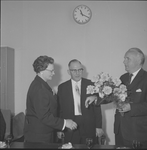 3843 Koninklijke onderscheiding., 1960-01-01