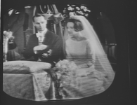 3873 Huwelijksvoltrekking van Prinses Irene en prins Carlos Hugo van Bourbon-Parma op TV., 1964-04-29