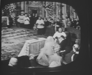 3875 Huwelijksvoltrekking van Prinses Irene en prins Carlos Hugo van Bourbon-Parma op TV., 1964-04-29